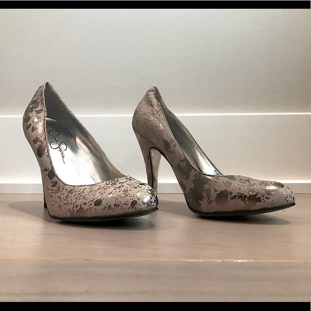 Foiled Sueded Jessica Simpson Heels - size 6